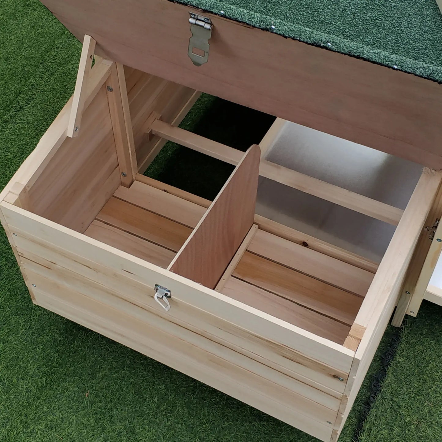 Poulailler cottage multi-équipement en bois de pin