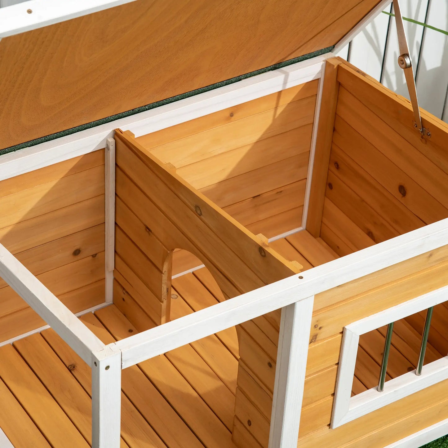 Niche pour chien extérieure en bois de sapin